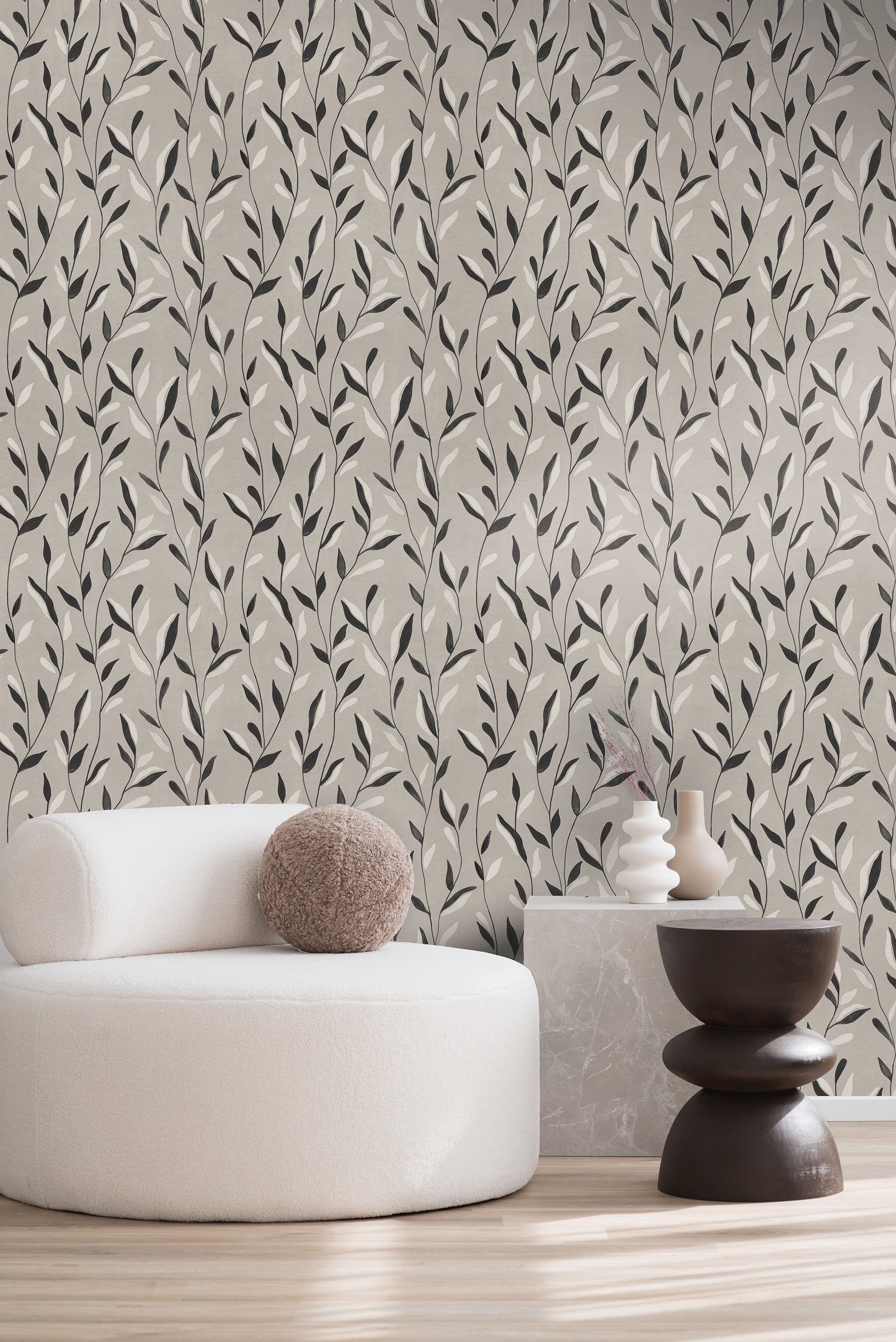Laurel Dovetail Close Lifestyle Image